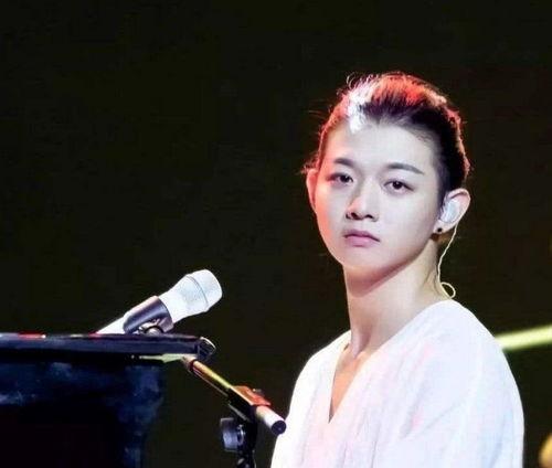 霍尊最新爆料,揭秘娱乐圈不为人知的秘密