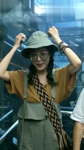 偶遇明星爆料视频,揭秘幕后花絮曝光！