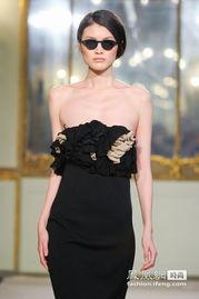 超模何穗爆料事件视频,揭秘超模背后的真实故事