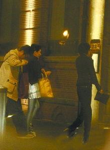 娱乐圈同性爆料,揭开明星背后的同性恋情面纱